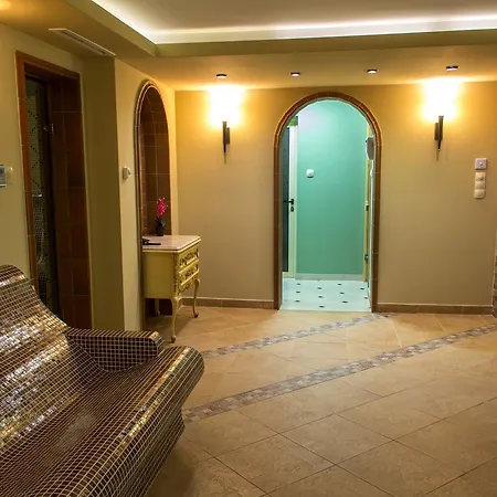 Park Izvorite 3* 科泰尔