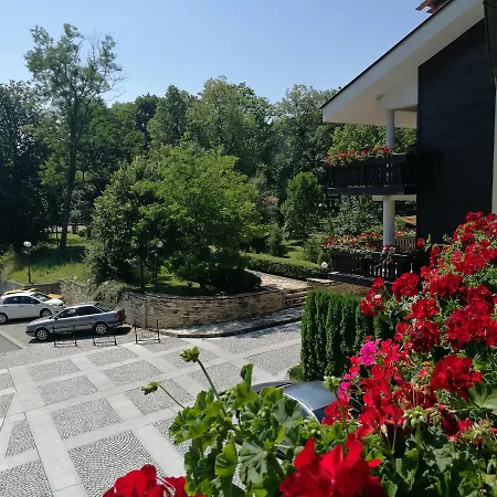 Park Izvorite Здравен курорт Котел