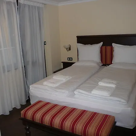 Park Izvorite 3*