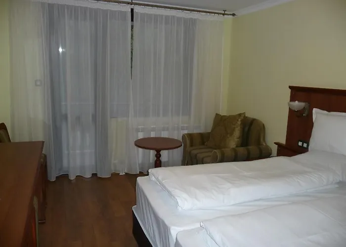 Park Izvorite Θέρετρο Κότελ