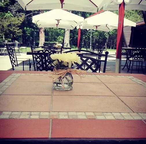 Park Izvorite 3* كوتيل